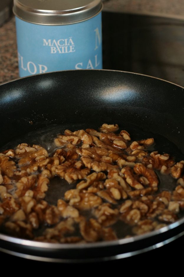 GeNUSS hoch 3: Kastenkuchen mit Mandeln, Haselnüssen und Walnüssen GeNUSS hoch 3: Kastenkuchen mit Mandeln, Haselnüssen und Walnüssen
