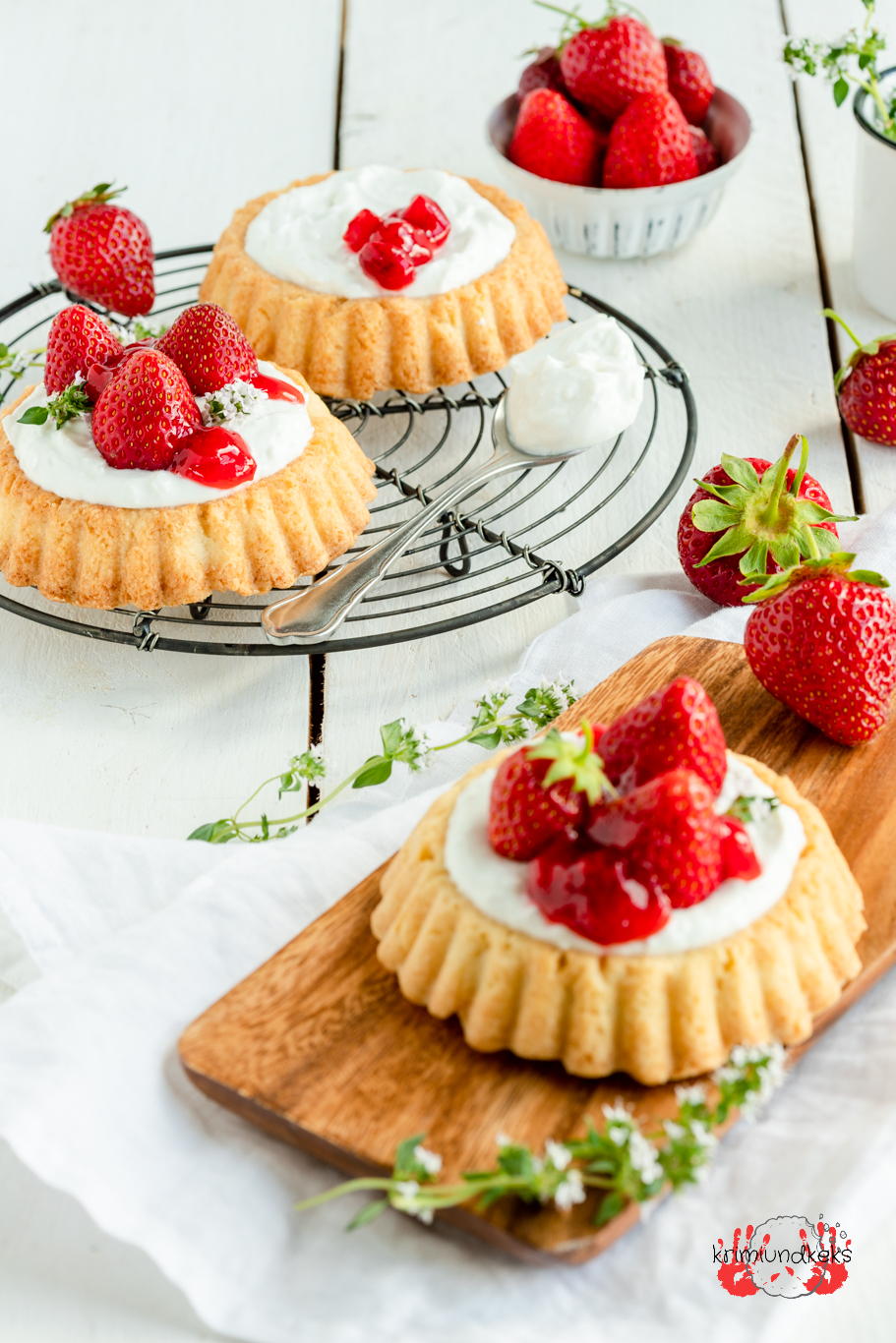 Erdbeer-Kokos-Törtchen