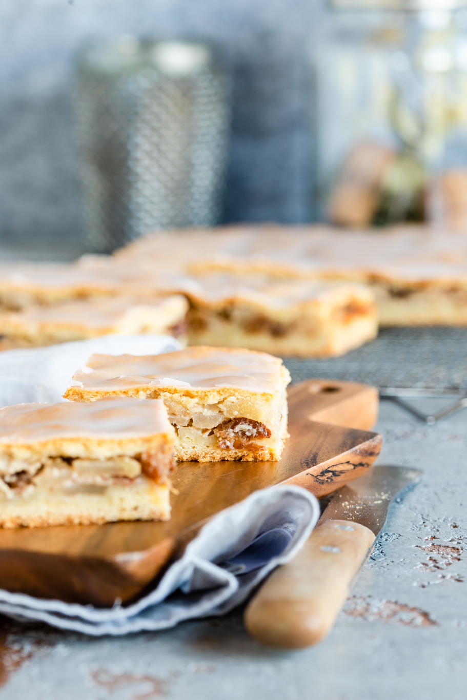 Gedeckter Birnenkuchen: hallo, Herbst! Gedeckter Birnenkuchen: hallo, Herbst!