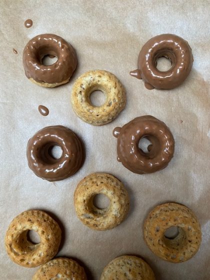 Dreierlei Mini-Gugelhupfe: Wir feiern den Tag des Gugelhupfs Dreierlei Mini-Gugelhupfe: Wir feiern den Tag des Gugelhupfs