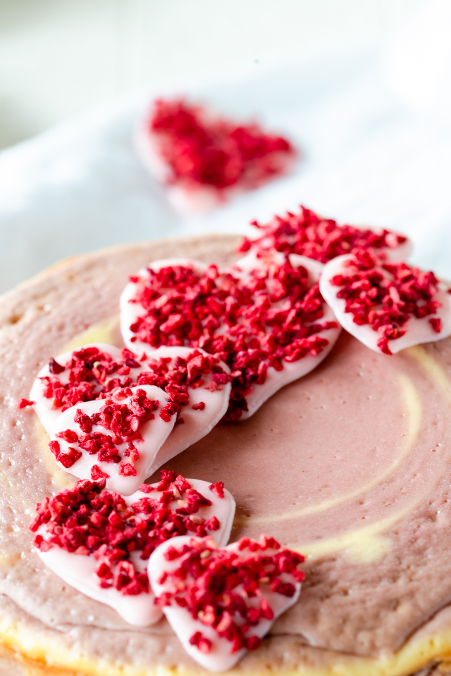 Zum Valentinstag: Himbeer-Zebra-Käsekuchen Zum Valentinstag: Himbeer-Zebra-Käsekuchen