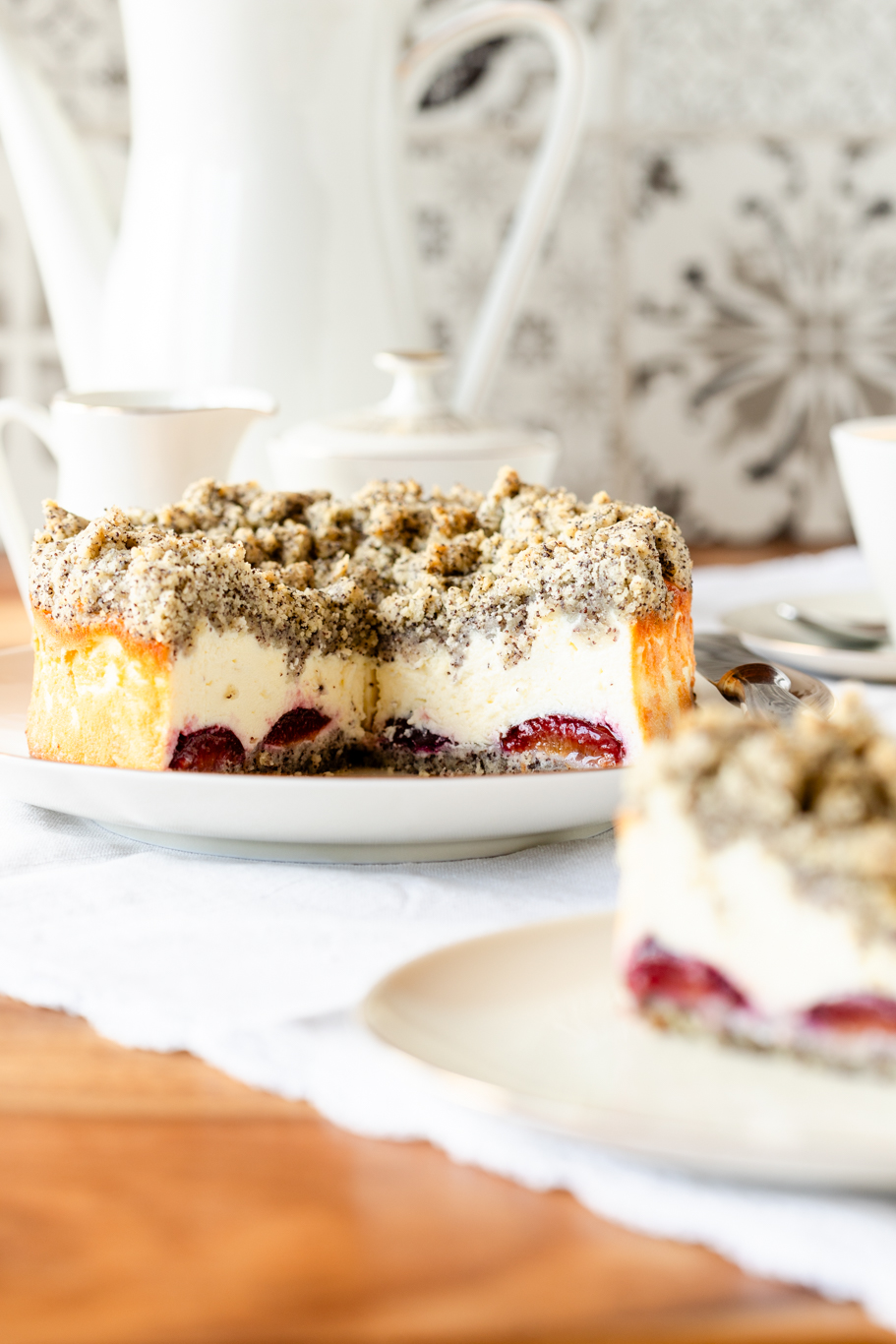 Zwetschgen-Käsekuchen mit Mohnstreuseln