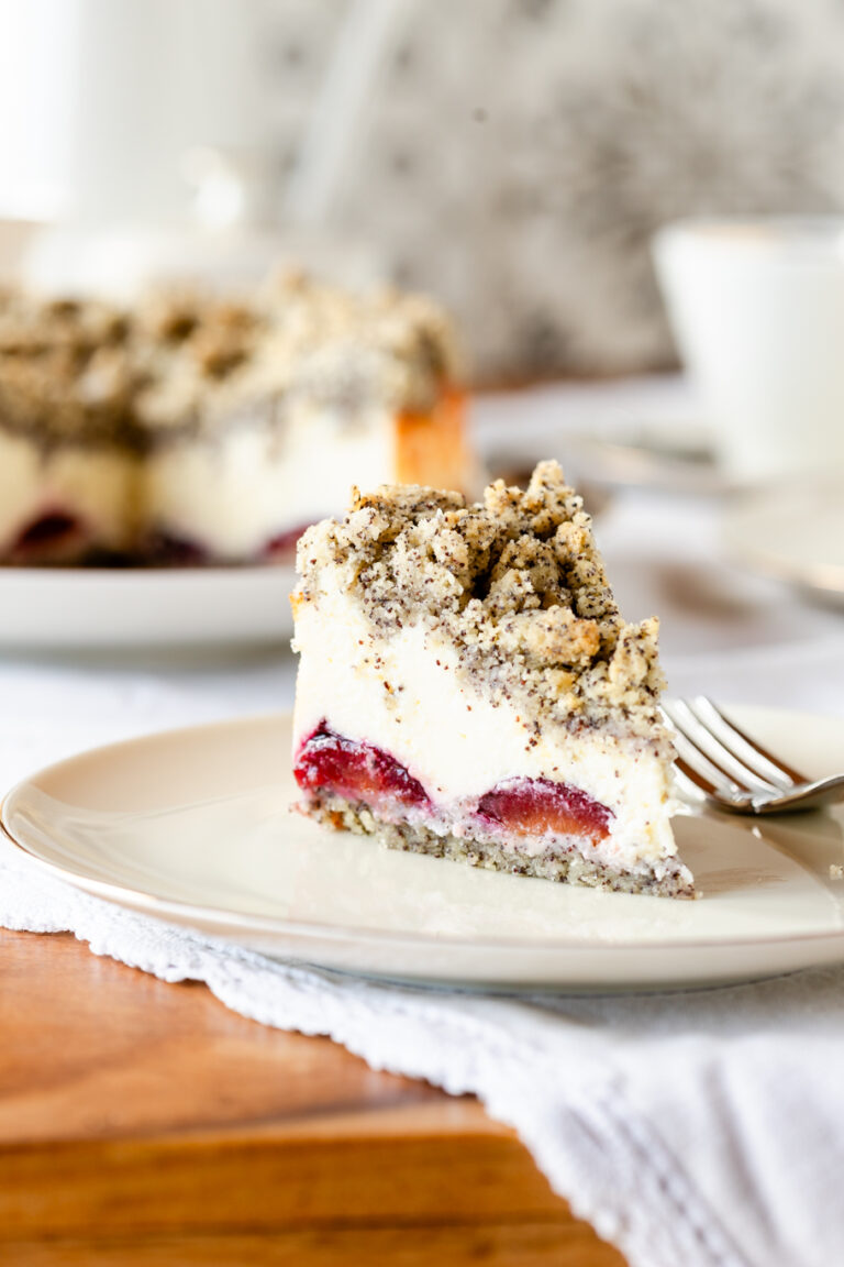 Zwetschgen-Käsekuchen mit Mohnstreuseln