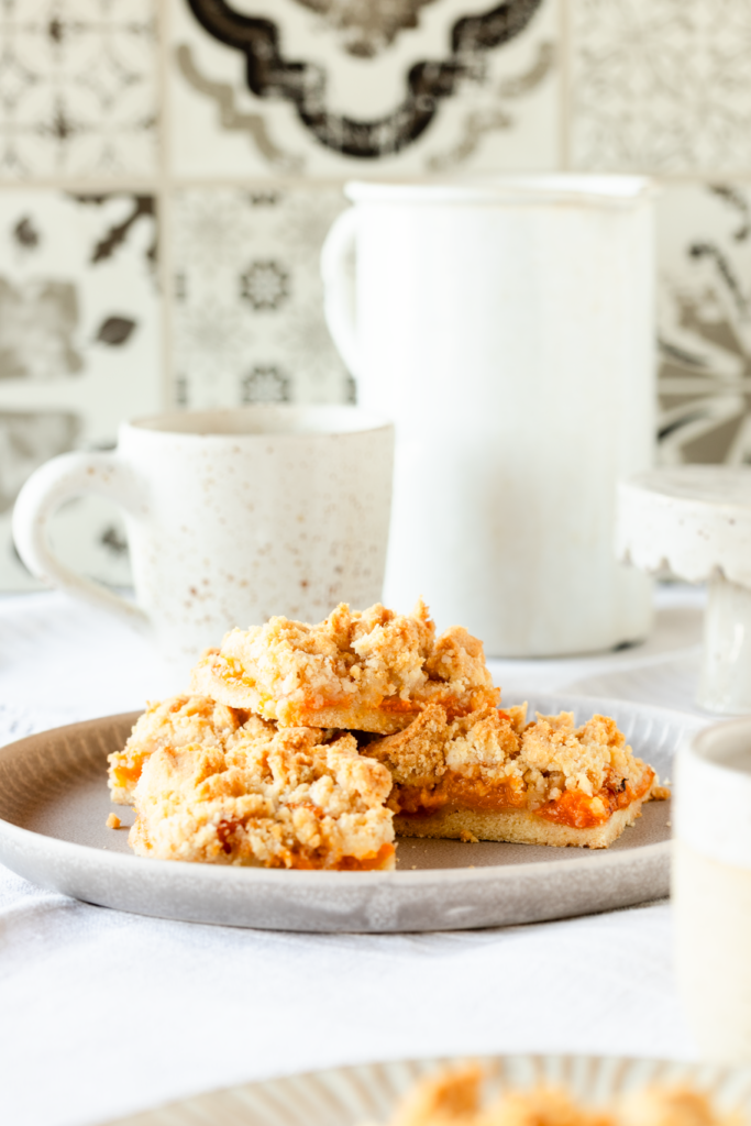Aprikosenkuchen mit Schüttelbrot-Streuseln Aprikosen Südtirol Streusel Sommer Mürbeteig Schüttelbrot