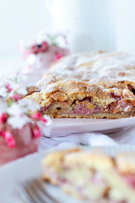 Erdbeerstrudel Erdbeeren Mürbeteig weiße Schokolade Südtiroler Strudel krimiundkeks