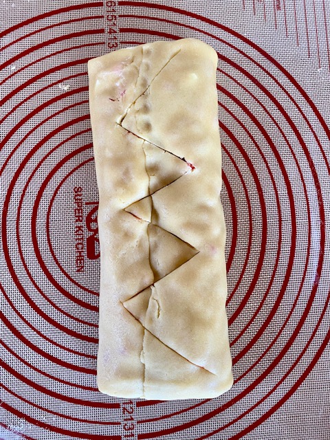 Erdbeerstrudel Erdbeeren Mürbeteig weiße Schokolade Südtiroler Strudel krimiundkeks
